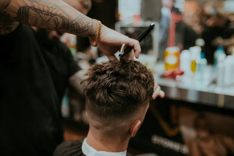 Corte Fade / Degradê Navalhado